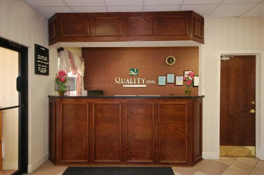 Quality Inn פל סיטי מראה חיצוני תמונה
